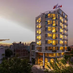 bridges-danang-boutique-hotel.hotelsofhoian.com/